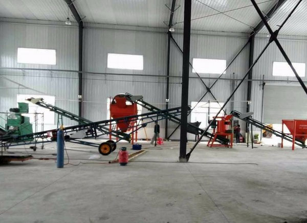 一套中型的豬糞有機(jī)肥發(fā)酵設(shè)備多少錢？